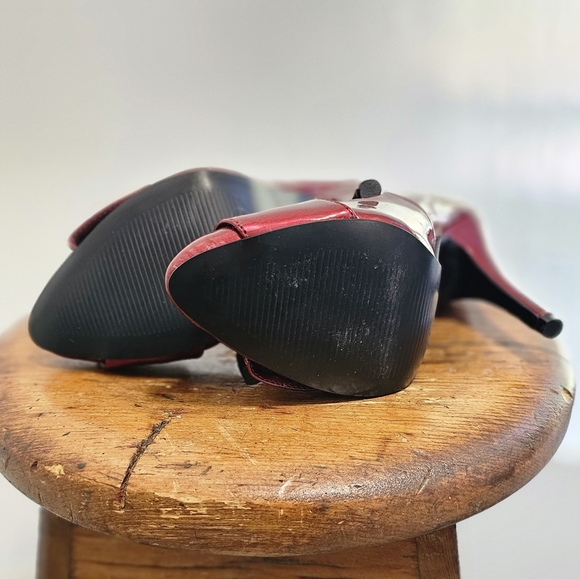 Vangelo wine red faux patent leather stiletto pumps, size 6. - Picture 6 of 7